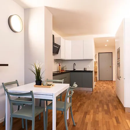 Newly Apt, Free Big Garage, Self Check-in & Access *