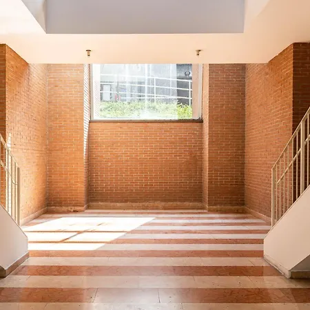 Newly Apt, Free Big Garage, Self Check-in & Access 아파트